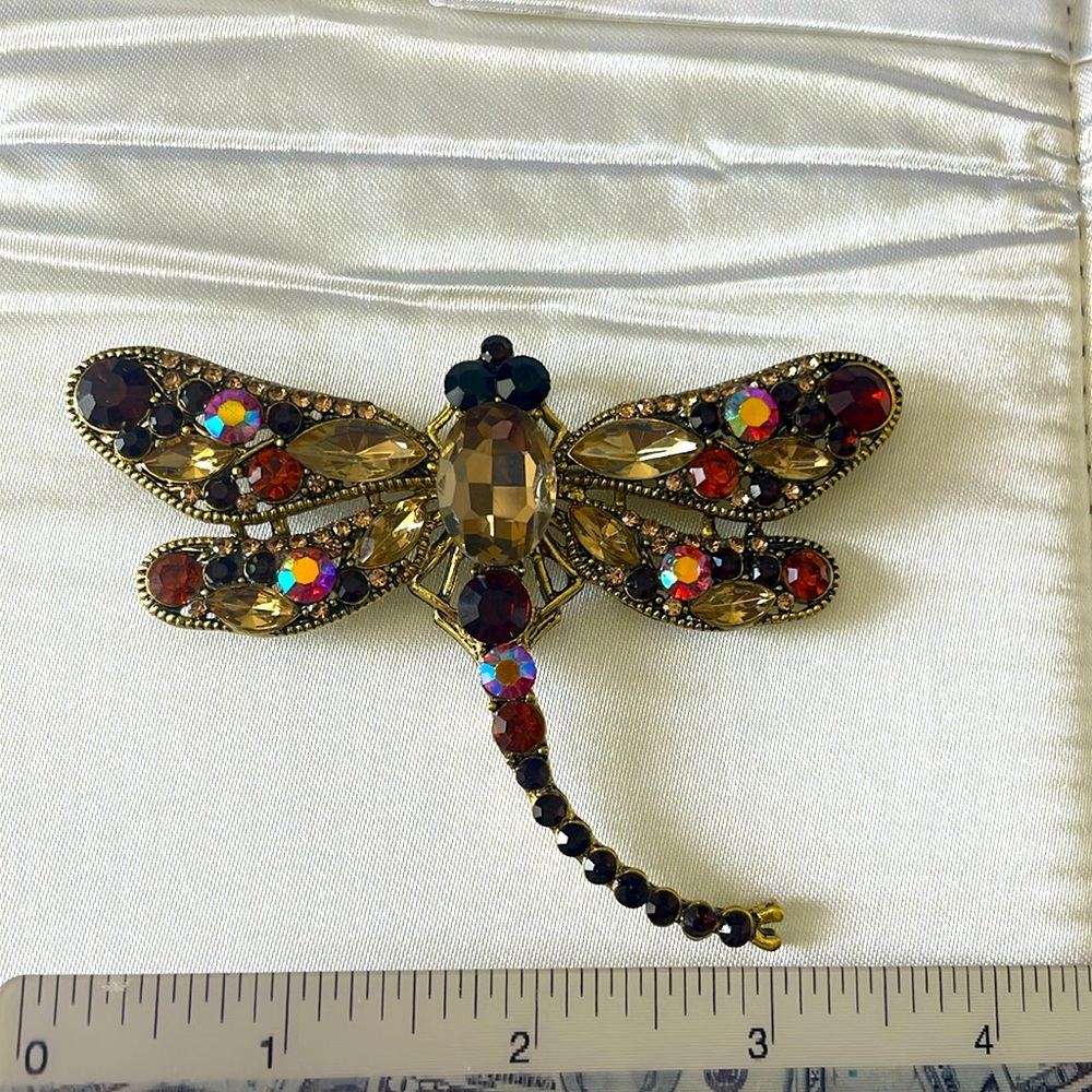 Beautiful butterfly brooch/necklace, preowned EUC Black/brown/clear/gold vintage